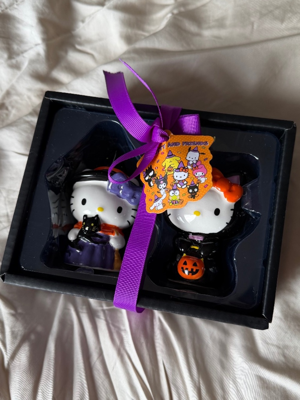 Hello Kitty Halloween Blue Sky Salt & Pepper Shakers set